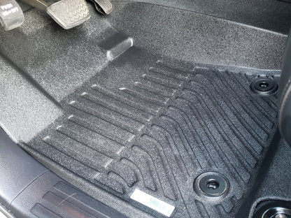 TruShield Precision Molded Front Floor Liners; Black (14-21 Tundra)